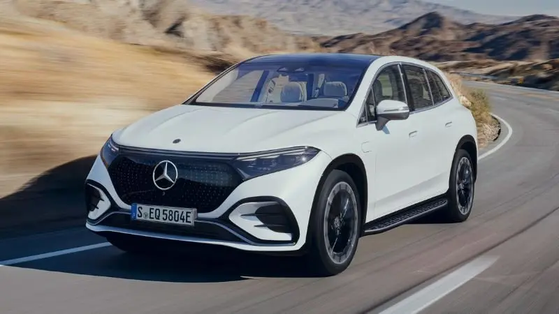 Mercedes-Benz EQS từ mọi góc độ 11