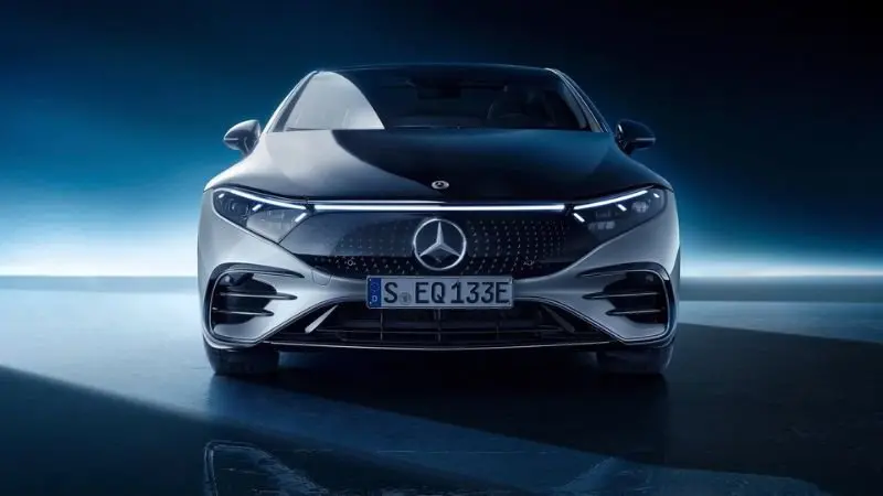 Mercedes-Benz EQS từ mọi góc độ 19