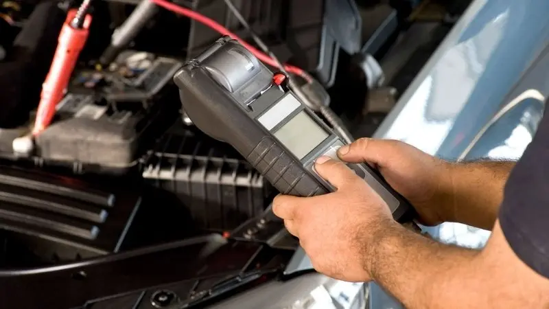 Nguyên nhân khiến ắc quy ô tô liên tục hỏng Nguyên nhân khiến ắc quy ô tô liên tục hỏng