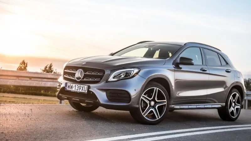 Ảnh xe Mercedes-Benz GLA 200 mới nhất 11