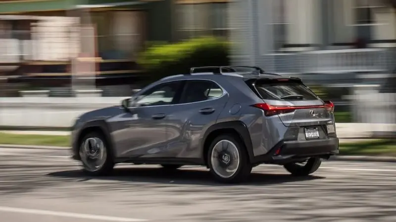 Ngoại thất Lexus UX200 sang trọng - Ảnh 15 Ngoại thất Lexus UX200 sang trọng - Ảnh 15