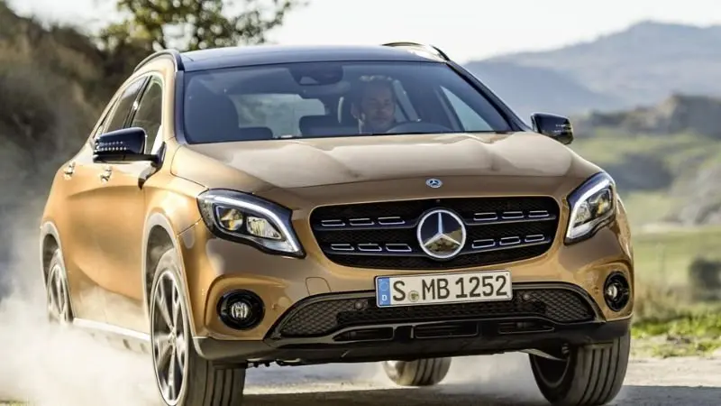 Ảnh xe Mercedes GLB 200 từ mọi góc nhìn 2