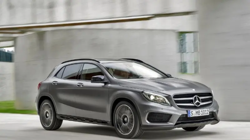 Ảnh xe Mercedes GLB 200 từ mọi góc nhìn 5