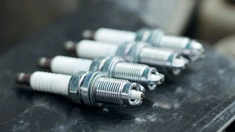 Bugi xe máy là gì? Bugi xe máy là gì?