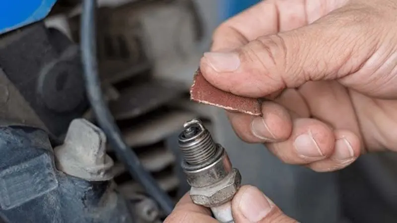 Hướng dẫn vệ sinh bugi trên xe máy chi tiết Hướng dẫn vệ sinh bugi trên xe máy chi tiết