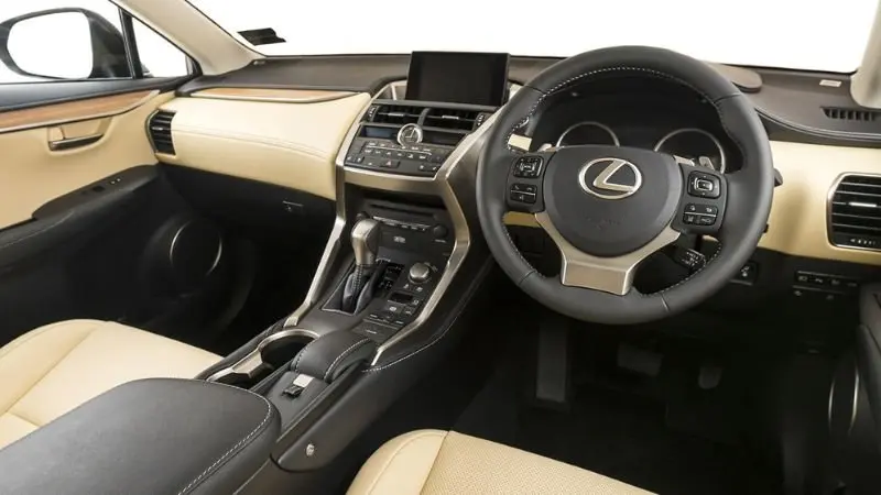 Nội thất Lexus NX300 - Ảnh 4