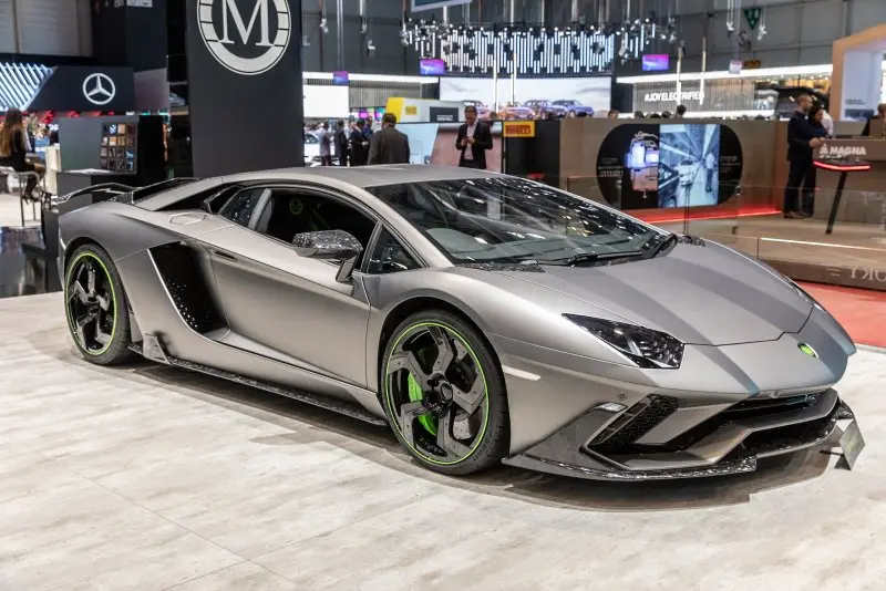 Tải hình ảnh xe Lamborghini Aventador 4K 18