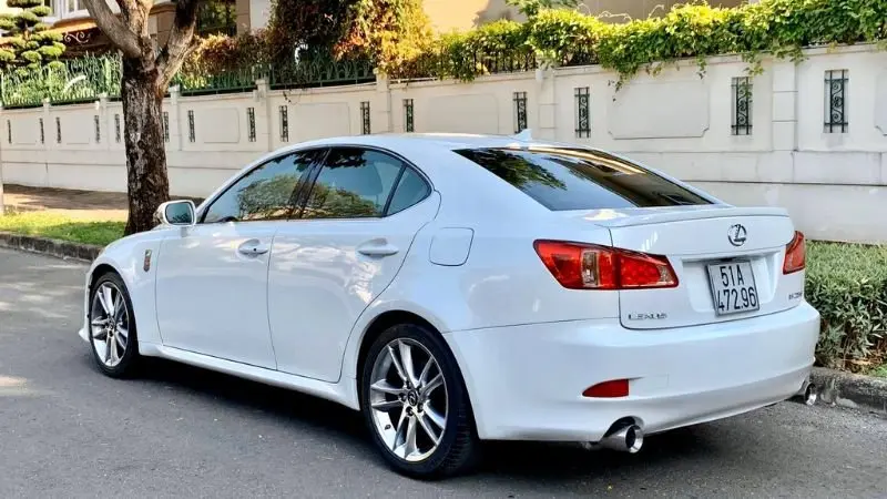 Phiên bản Lexus IS250 Sedan - Ảnh 11