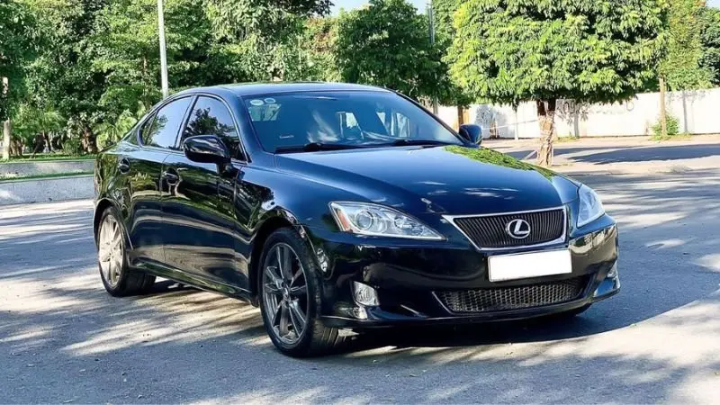 Phiên bản Lexus IS250 Sedan - Ảnh 15