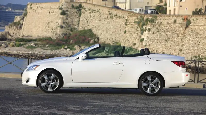 Phiên bản Lexus IS250C - Ảnh 8