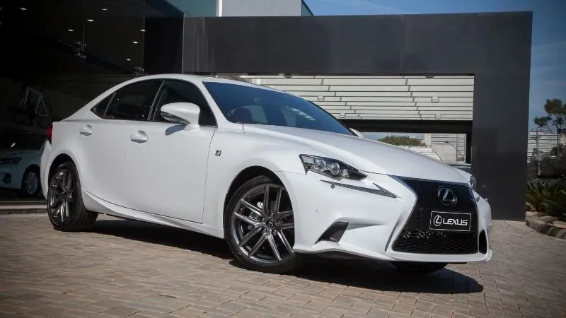 Phiên bản Lexus IS250 F Sport - Ảnh 2