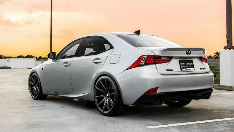 Phiên bản Lexus IS250 F Sport - Ảnh 11