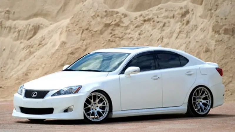 Phiên bản Lexus IS250 Sedan - Ảnh 6