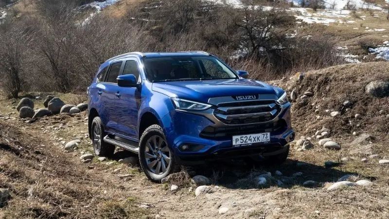 Isuzu MU-X 03