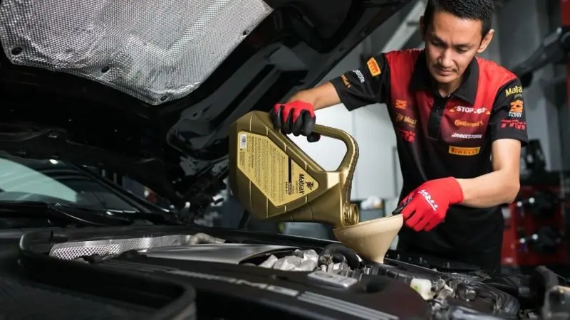 Lợi ích của việc thay dầu thường xuyên Lợi ích của việc thay dầu thường xuyên