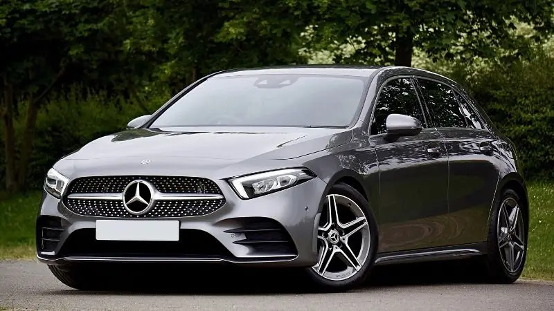 Hình xe Mercedes A200 mới nhất 1