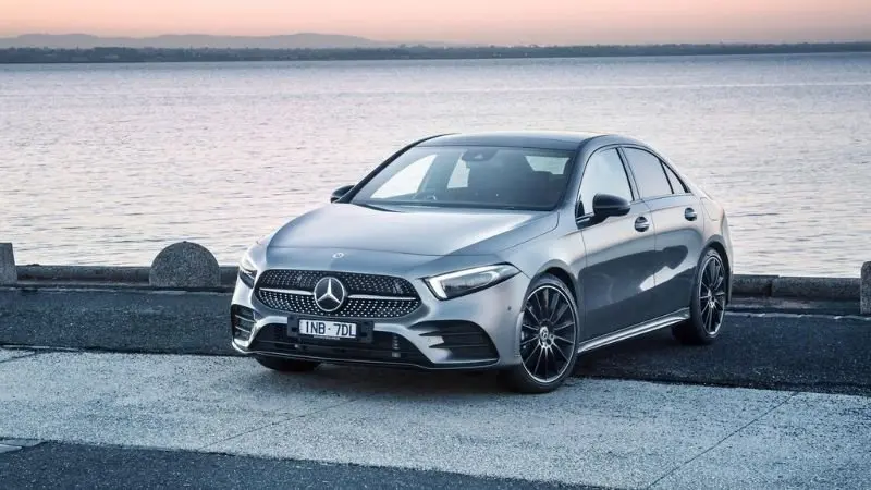 Hình xe Mercedes A200 mới nhất 16