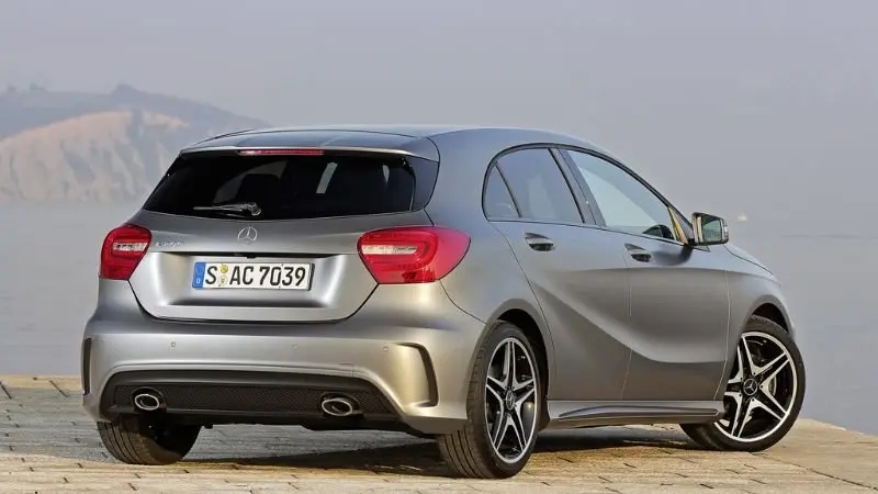 Hình xe Mercedes A200 mới nhất 10