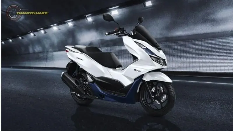 Honda PCX eHEV 2