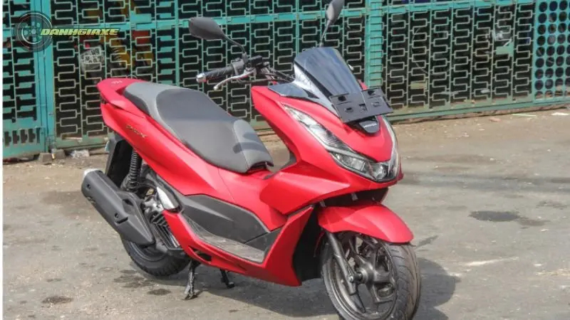 Honda PCX eHEV 7