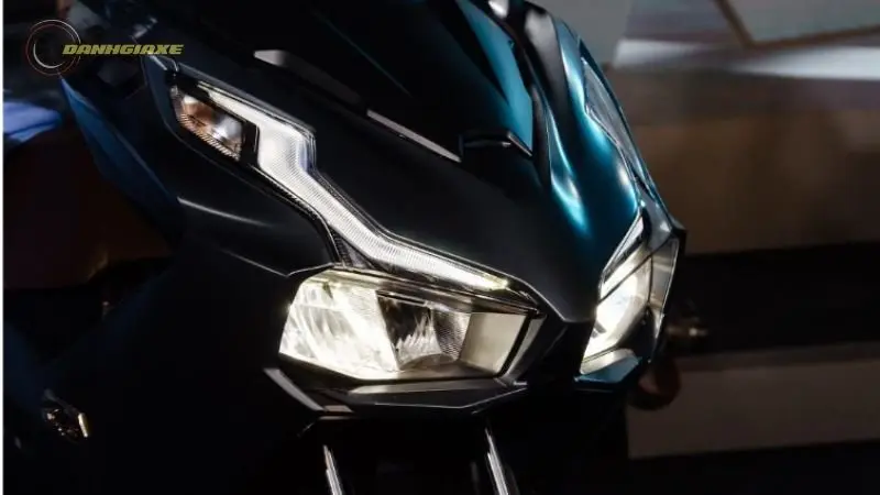 Honda Air Blade đầu xe