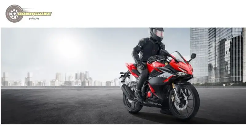 Honda CBR150R 11 Honda CBR150R 11