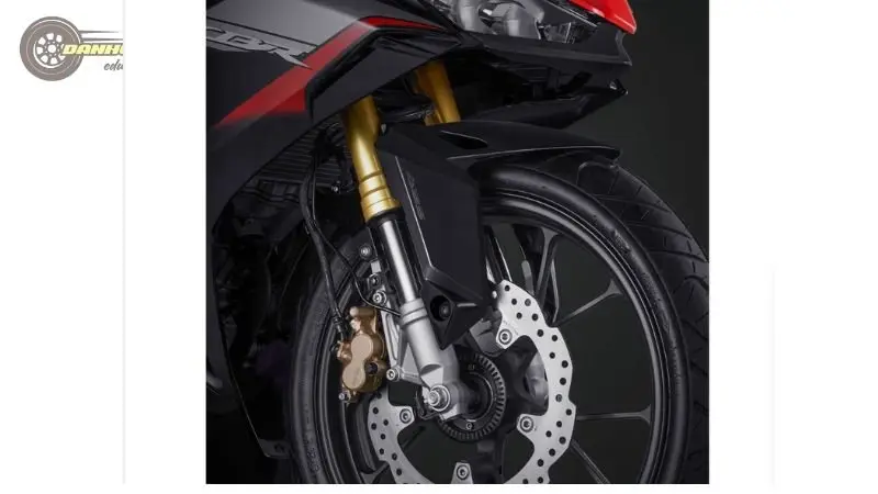 Honda CBR150R 14 Honda CBR150R 14