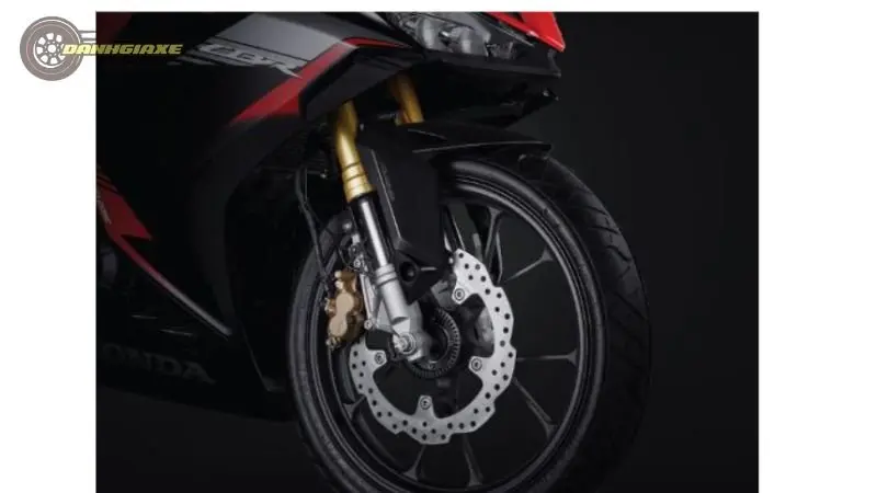 Honda CBR150R 6 Honda CBR150R 6