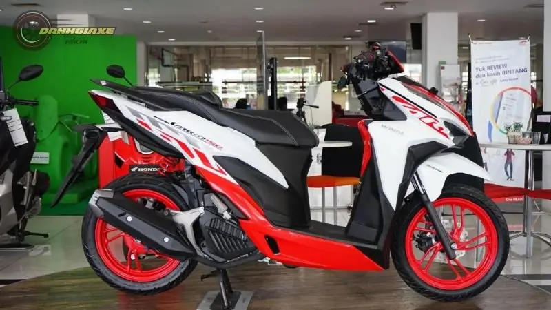 Honda Vario 150 đỏ trắng