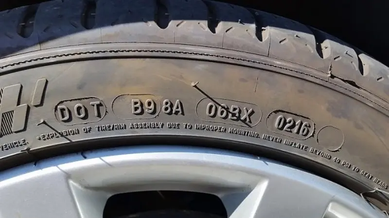 Cách tìm mã ngày tháng của lốp Michelin Cách tìm mã ngày tháng của lốp Michelin