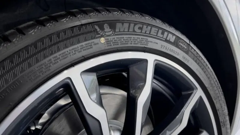 Cách đọc mã ngày tháng của lốp Michelin trên thành lốp Cách đọc mã ngày tháng của lốp Michelin trên thành lốp