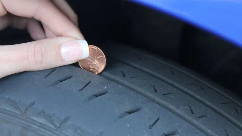 Kiểm tra độ mòn của lốp Kiểm tra độ mòn của lốp