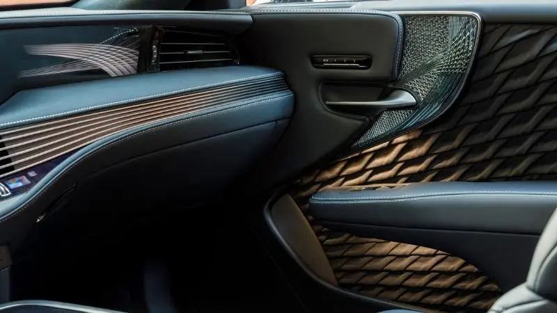 Nội thất sang trọng của xe Lexus LS 500 - Ảnh 2