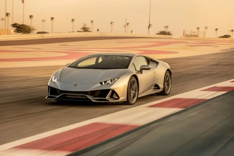 Hình ảnh Lamborghini Huracan Evo 4K 27
