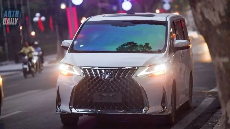 Ngoại thất của Lexus LM300h - Ảnh 28