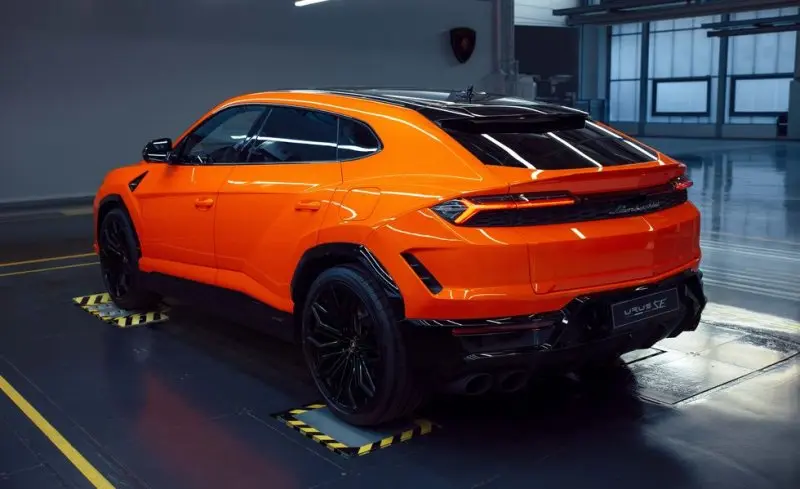 Hình ảnh Lamborghini Urus ấn tượng 12