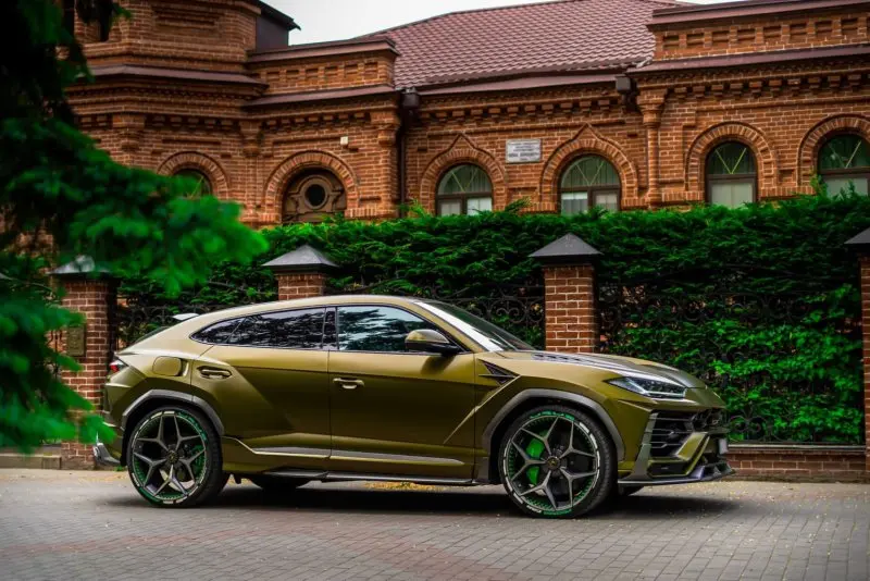 Hình Lamborghini Urus chất lượng cao 8