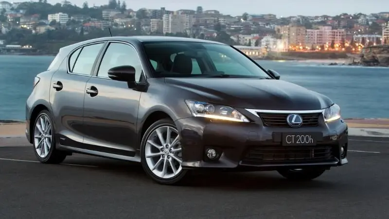 Ngoại thất Lexus CT 200 sang trọng và thể thao - Ảnh 2