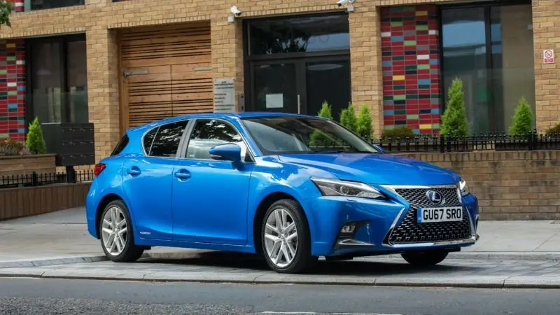 Ngoại thất Lexus CT 200 sang trọng và thể thao - Ảnh 3