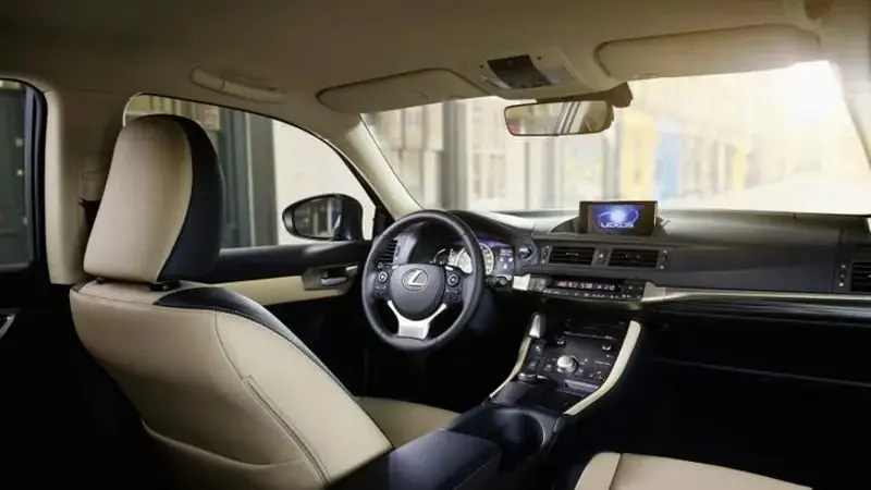 Nội thất Lexus CT 200 tiện nghi và thoải mái - Ảnh 2