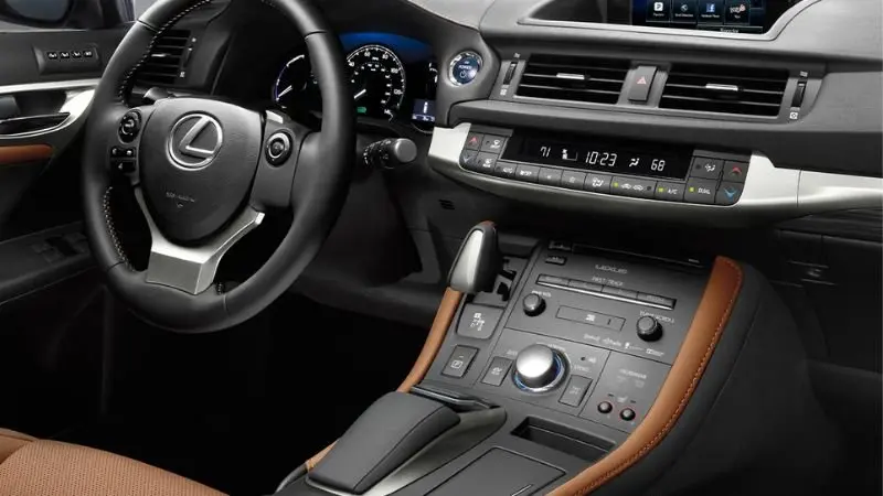 Nội thất Lexus CT 200 tiện nghi và thoải mái - Ảnh 12