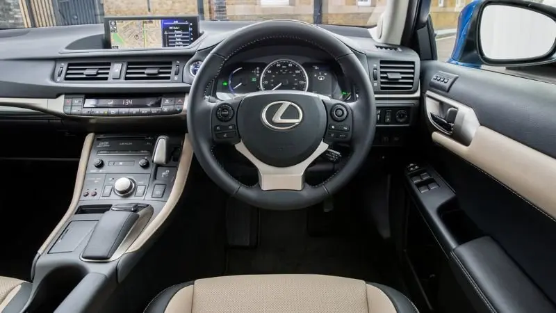 Nội thất Lexus CT 200 tiện nghi và thoải mái - Ảnh 14