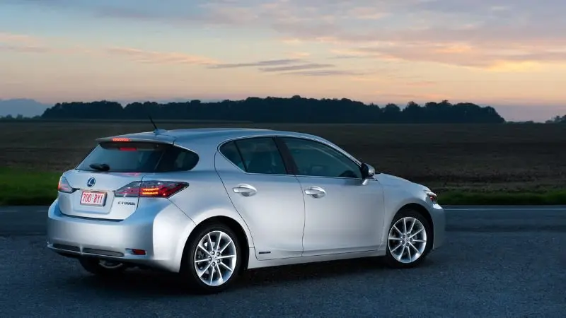 Ngoại thất Lexus CT 200 sang trọng và thể thao - Ảnh 7