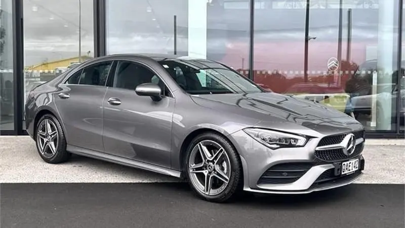 Hình ảnh Mercedes CLA 200 đẹp 10