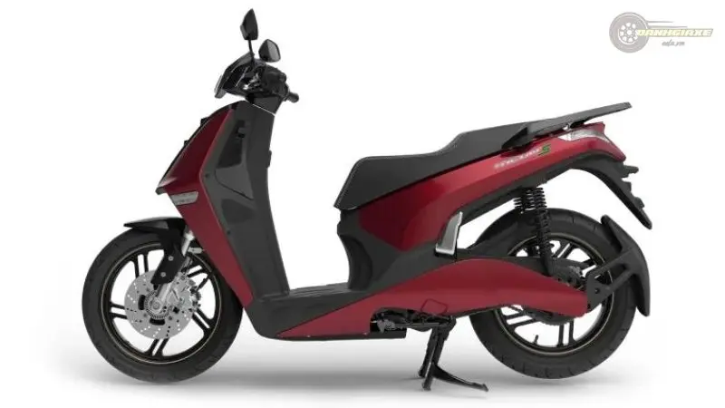 VinFast Theon S màu đỏ