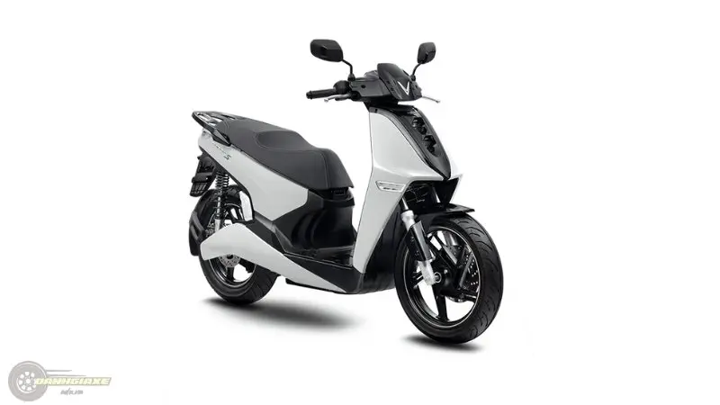 VinFast Theon S màu trắng ngọc trai