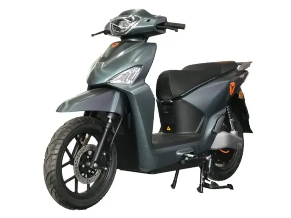 Yadea V002 màu xám