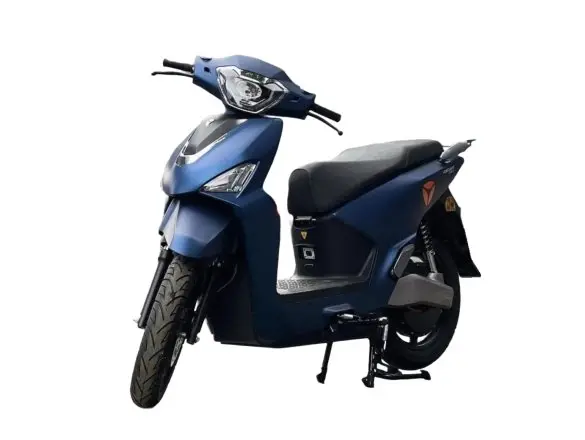 Yadea V002 màu xanh