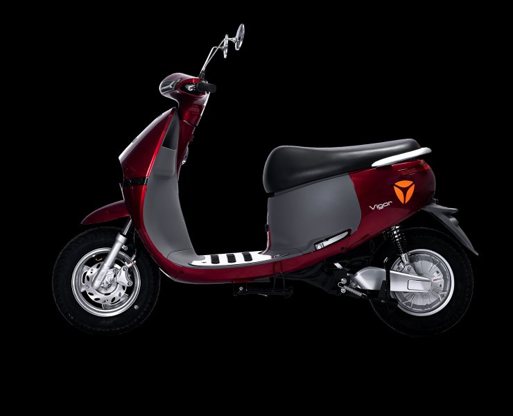 Yadea Vigor màu đỏ