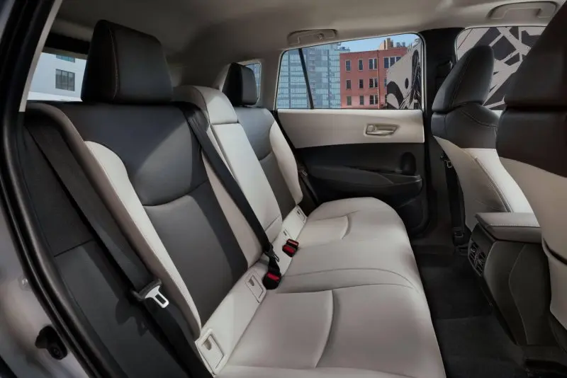 Nội thất tinh xảo của xe Toyota Corolla Cross 1.8G 4